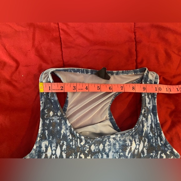 Gaiam Racerback Mesh Panel Workout Tank Top - Medium - Picture 6 of 8